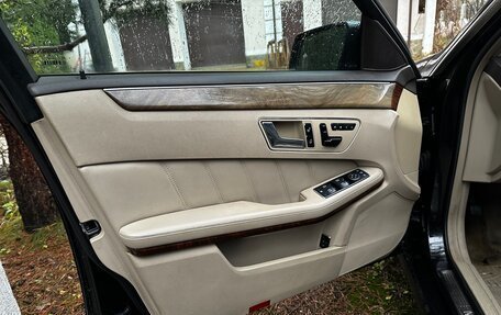 Mercedes-Benz E-Класс, 2010 год, 680 000 рублей, 9 фотография