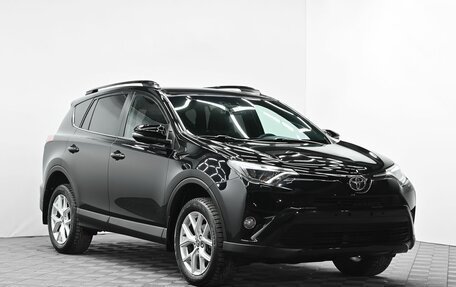 Toyota RAV4, 2019 год, 2 235 000 рублей, 2 фотография