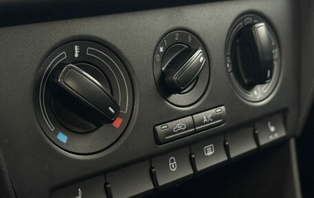 Skoda Rapid I, 2015 год, 889 000 рублей, 18 фотография