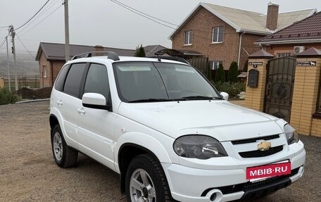 Chevrolet Niva I рестайлинг, 2019 год, 870 000 рублей, 3 фотография