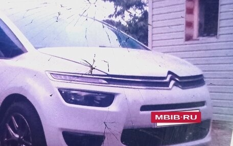 Citroen C4 Picasso II рестайлинг, 2017 год, 900 000 рублей, 3 фотография