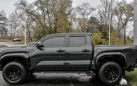 Toyota Tacoma, 2024 год, 9 870 000 рублей, 5 фотография