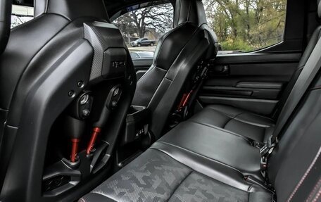 Toyota Tacoma, 2024 год, 9 870 000 рублей, 21 фотография