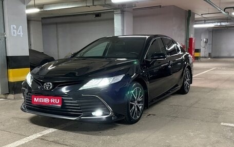 Toyota Camry, 2021 год, 2 950 000 рублей, 1 фотография