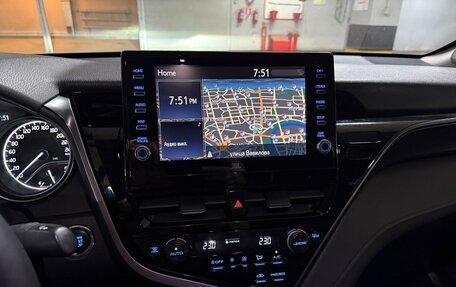 Toyota Camry, 2021 год, 2 950 000 рублей, 10 фотография