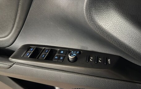 Toyota Camry, 2021 год, 2 950 000 рублей, 8 фотография