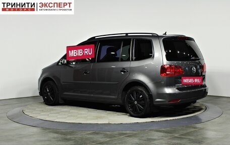 Volkswagen Touran III, 2012 год, 947 000 рублей, 4 фотография