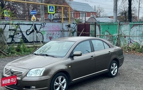 Toyota Avensis III рестайлинг, 2005 год, 880 000 рублей, 2 фотография