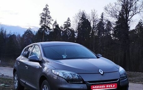 Renault Megane III, 2013 год, 750 000 рублей, 2 фотография