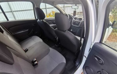 Renault Logan II, 2020 год, 740 000 рублей, 11 фотография