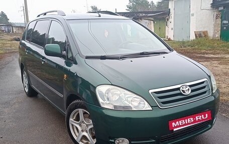 Toyota Avensis Verso I рестайлинг, 2002 год, 3 фотография