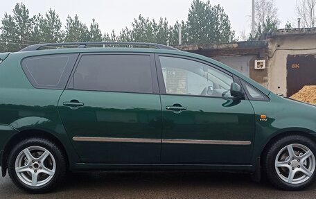 Toyota Avensis Verso I рестайлинг, 2002 год, 6 фотография