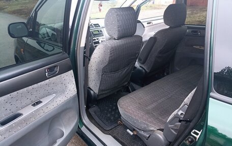 Toyota Avensis Verso I рестайлинг, 2002 год, 13 фотография