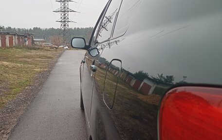 Toyota Avensis Verso I рестайлинг, 2002 год, 18 фотография