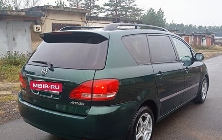 Toyota Avensis Verso I рестайлинг, 2002 год, 7 фотография