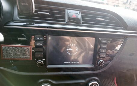 KIA Rio IV, 2018 год, 1 430 000 рублей, 5 фотография