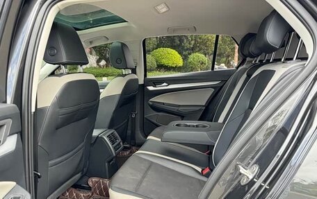 Volkswagen Golf VIII, 2022 год, 1 450 111 рублей, 6 фотография