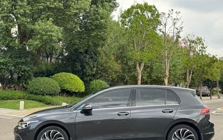 Volkswagen Golf VIII, 2022 год, 1 450 111 рублей, 4 фотография