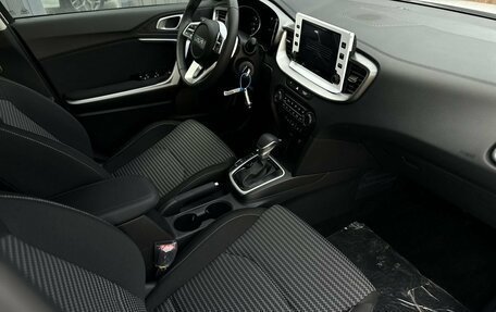 KIA cee'd III, 2023 год, 2 980 000 рублей, 16 фотография