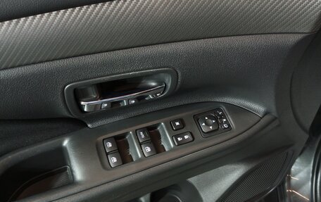 Mitsubishi Outlander III рестайлинг 3, 2018 год, 1 990 000 рублей, 17 фотография