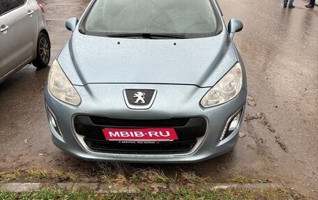 Peugeot 308 II, 2011 год, 380 000 рублей, 1 фотография
