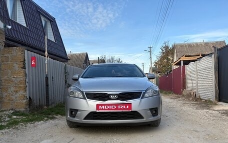 KIA cee'd I рестайлинг, 2010 год, 770 000 рублей, 1 фотография
