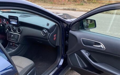 Mercedes-Benz GLA, 2018 год, 1 999 999 рублей, 15 фотография