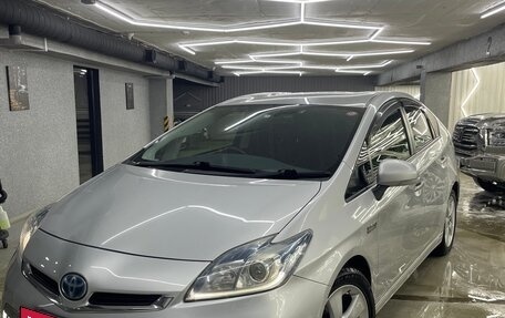 Toyota Prius, 2014 год, 1 550 000 рублей, 1 фотография