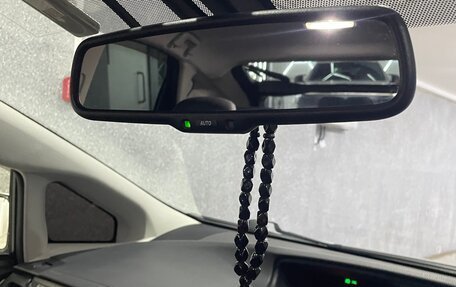 Toyota Prius, 2014 год, 1 550 000 рублей, 11 фотография