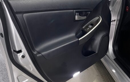 Toyota Prius, 2014 год, 1 550 000 рублей, 13 фотография