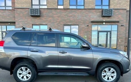 Toyota Land Cruiser Prado 150 рестайлинг 2, 2010 год, 2 300 000 рублей, 2 фотография