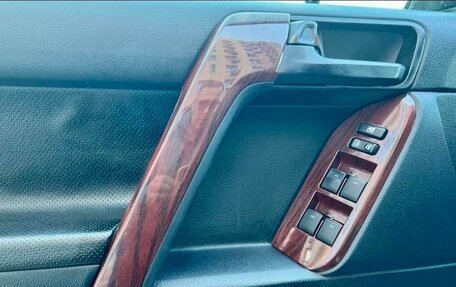 Toyota Land Cruiser Prado 150 рестайлинг 2, 2010 год, 2 300 000 рублей, 15 фотография