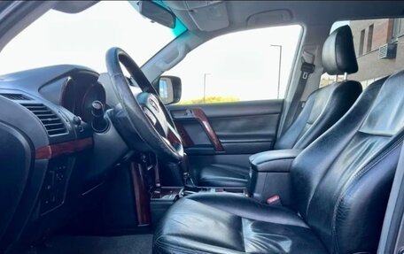 Toyota Land Cruiser Prado 150 рестайлинг 2, 2010 год, 2 300 000 рублей, 11 фотография