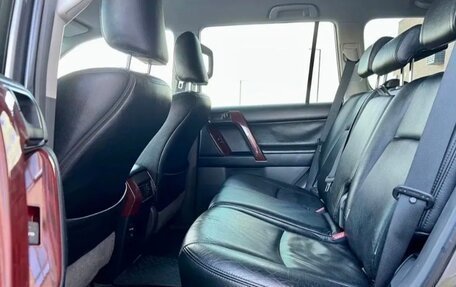 Toyota Land Cruiser Prado 150 рестайлинг 2, 2010 год, 2 300 000 рублей, 12 фотография