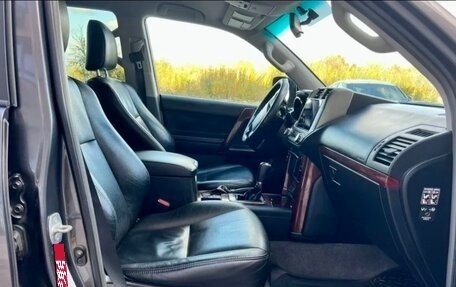 Toyota Land Cruiser Prado 150 рестайлинг 2, 2010 год, 2 300 000 рублей, 13 фотография