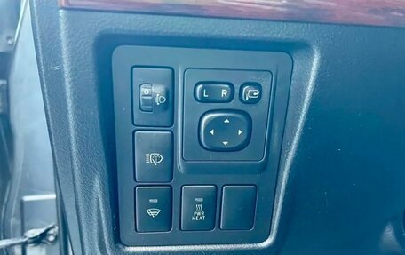 Toyota Land Cruiser Prado 150 рестайлинг 2, 2010 год, 2 300 000 рублей, 16 фотография