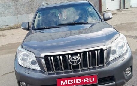 Toyota Land Cruiser Prado 150 рестайлинг 2, 2010 год, 2 300 000 рублей, 18 фотография