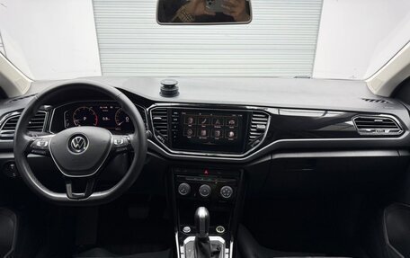 Volkswagen T-Roc I, 2022 год, 2 415 000 рублей, 7 фотография