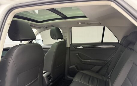 Volkswagen T-Roc I, 2022 год, 2 415 000 рублей, 17 фотография