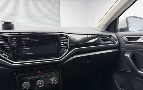 Volkswagen T-Roc I, 2022 год, 2 415 000 рублей, 13 фотография