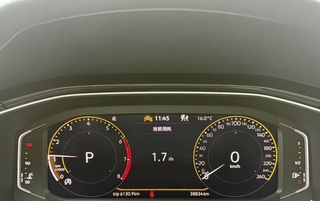 Volkswagen T-Roc I, 2022 год, 2 415 000 рублей, 10 фотография