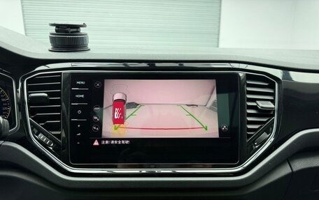 Volkswagen T-Roc I, 2022 год, 2 415 000 рублей, 12 фотография