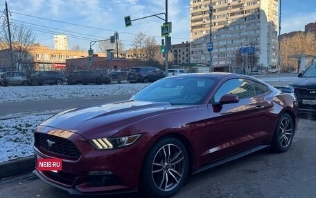 Ford Mustang VI рестайлинг, 2017 год, 2 500 000 рублей, 2 фотография