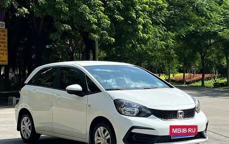 Honda Fit, 2022 год, 980 000 рублей, 2 фотография