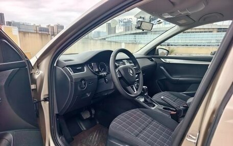 Skoda Octavia IV, 2021 год, 2 000 000 рублей, 8 фотография