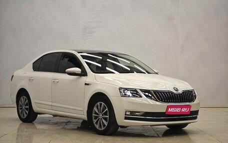 Skoda Octavia IV, 2021 год, 2 000 000 рублей, 3 фотография