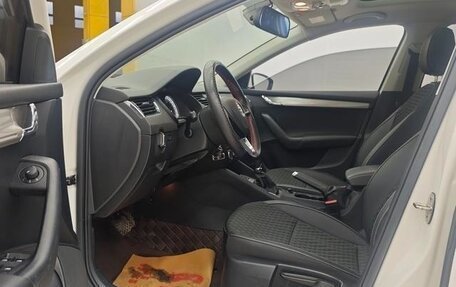 Skoda Octavia IV, 2021 год, 2 000 000 рублей, 12 фотография