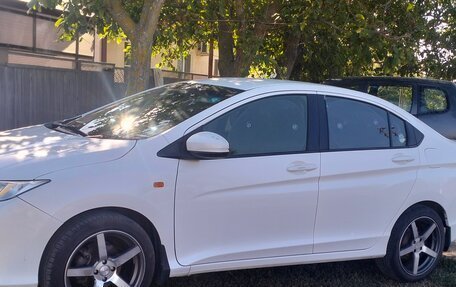 Honda Grace I, 2016 год, 950 000 рублей, 2 фотография