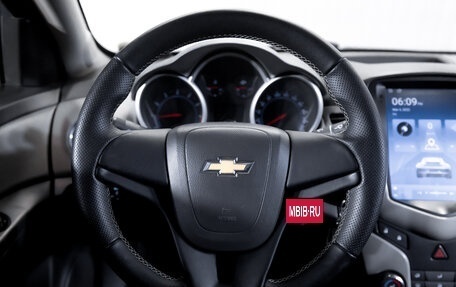 Chevrolet Cruze II, 2010 год, 599 900 рублей, 14 фотография