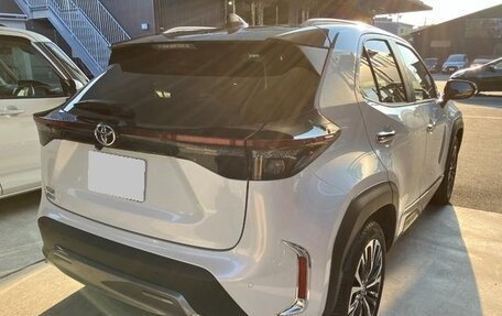 Toyota Yaris Cross, 2022 год, 1 598 000 рублей, 4 фотография